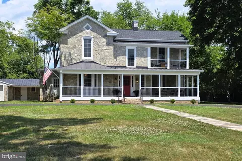 105 E Washington St E, Remington, VA 22734