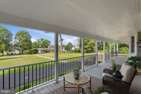 105 E Washington St E, Remington, VA 22734