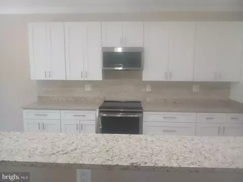 5201 Carolyns Way, Linden, VA 22642