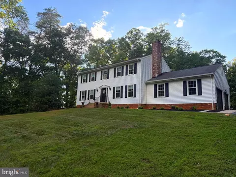 5032 Canter Ln, Warrenton, VA 20187