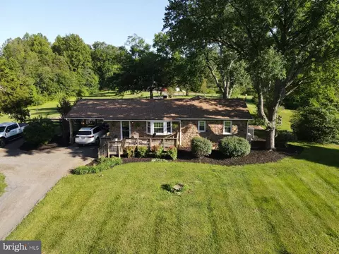 5383 Casanova Rd, Warrenton, VA 20187