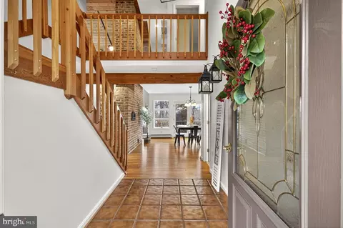 8423 Lock Ln, Warrenton, VA 20186