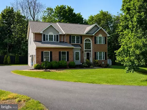 7164 N Crest Ct N, Warrenton, VA 20187