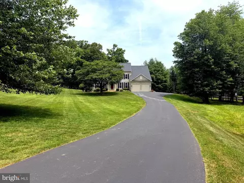 7103 New Kensington Ct, Warrenton, VA 20187