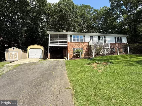 6633 Grays Mill Rd, Warrenton, VA 20187