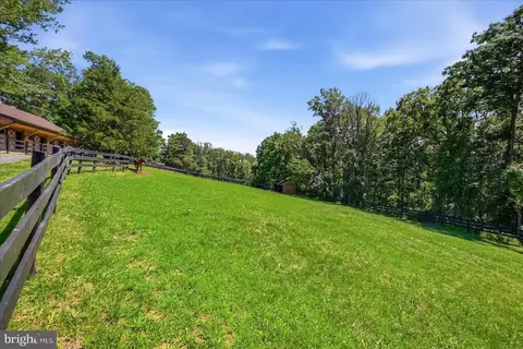 Exterior - 5221 Mountain View Dr, Broad Run, VA 20137 photo 4 of 12