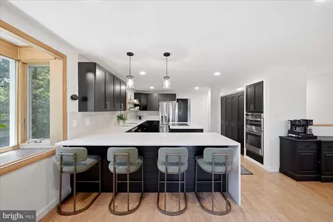 Kitchen - 5221 Mountain View Dr, Broad Run, VA 20137 photo 4 of 5