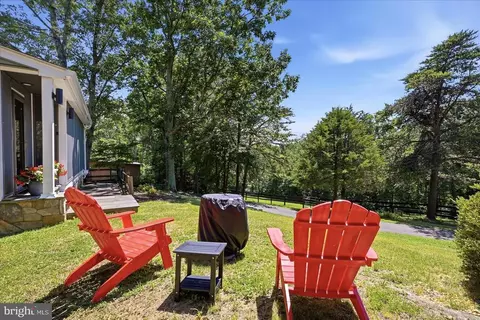 Exterior - 5221 Mountain View Dr, Broad Run, VA 20137 photo 11 of 12