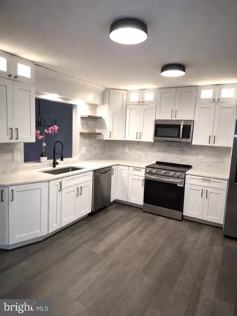 27 Fairfax St, Warrenton, VA 20186