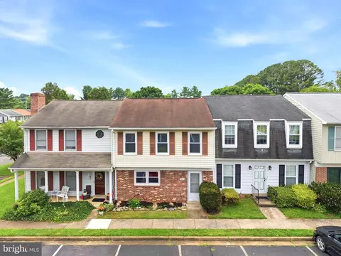 440 Ridge Ct, Warrenton, VA 20186