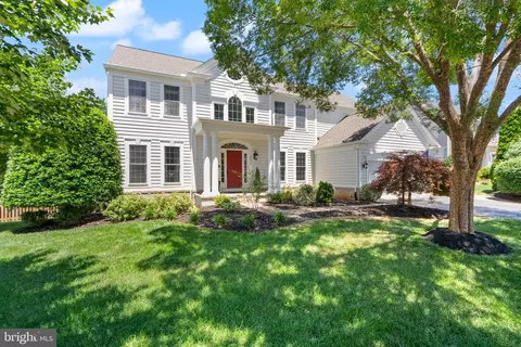 6450 Whites Mill Ln, Warrenton, VA 20187