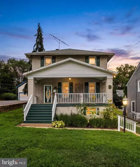 133 Waterloo St, Warrenton, VA 20186