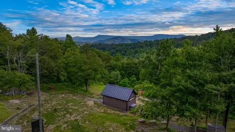 3297 Flattop Mountain Rd, Free Union, VA 22940