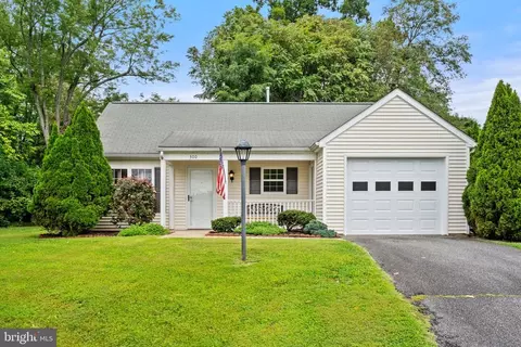 300 William Mills Dr, Stanardsville, VA 22973