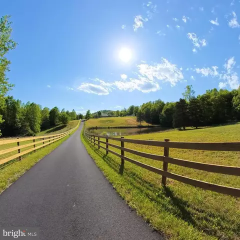 1225 Middle River Rd, Stanardsville, VA 22973