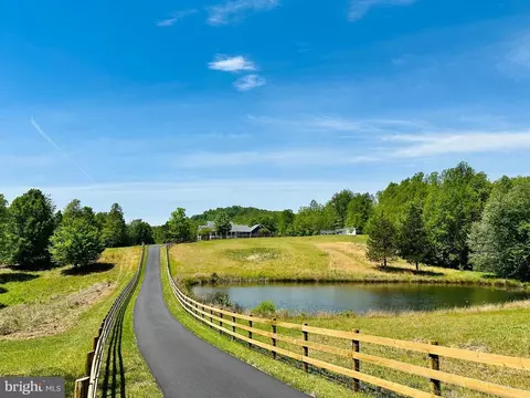 1225 Middle River Rd, Stanardsville, VA 22973