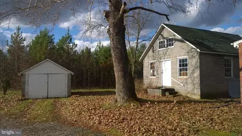 1158 Fredericks Hall Rd, Bumpass, VA 23024 photo 3
