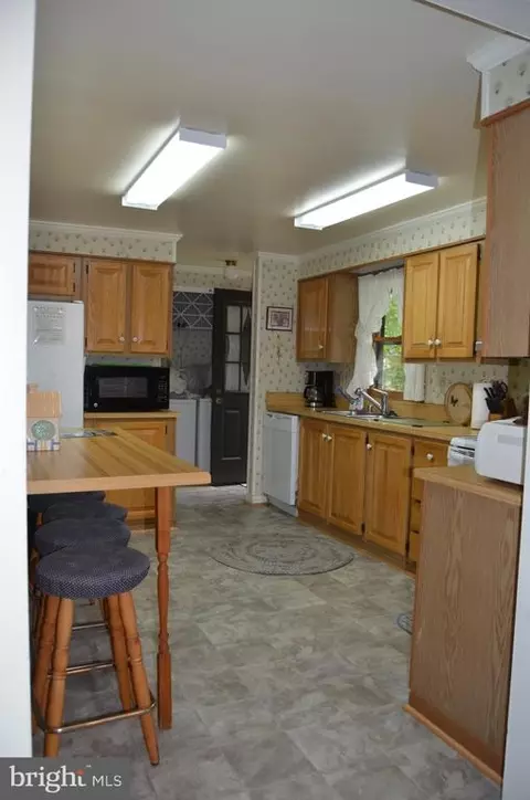 110 Kubota Cir, Bumpass, VA 23024 photo 5