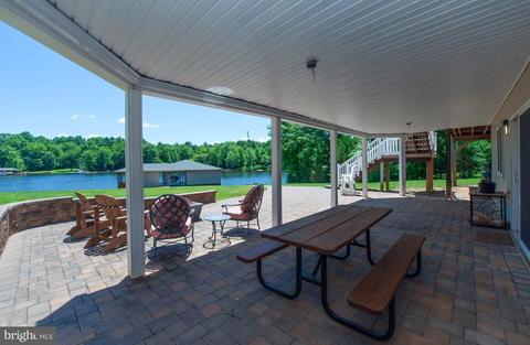 428 Tyler Point Ln, Bumpass, VA 23024 photo 4