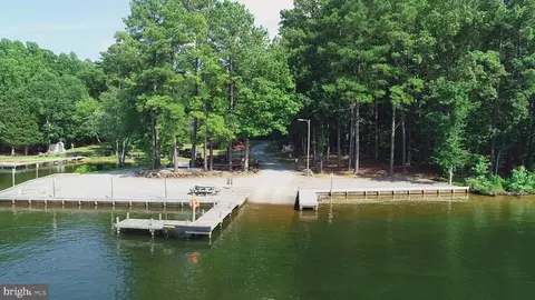 63 Jerdone Island Dr, Bumpass, VA 23024 photo 7