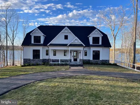 589 Busbees Point Rd, Bumpass, VA 23024 photo 6