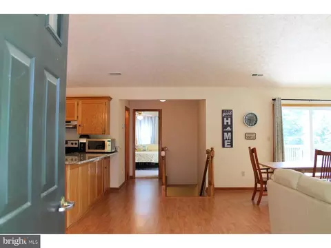 507 Point Dr, Bumpass, VA 23024 photo 4