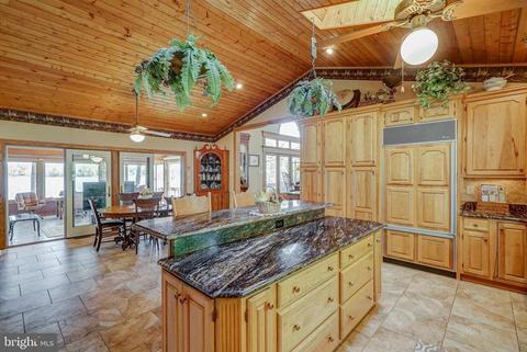 661 Busbees Point Rd, Bumpass, VA 23024 photo 24