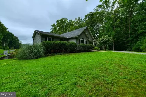 671 Busbees Point Rd, Bumpass, VA 23024 photo 4