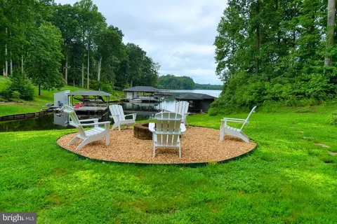 671 Busbees Point Rd, Bumpass, VA 23024 photo 13
