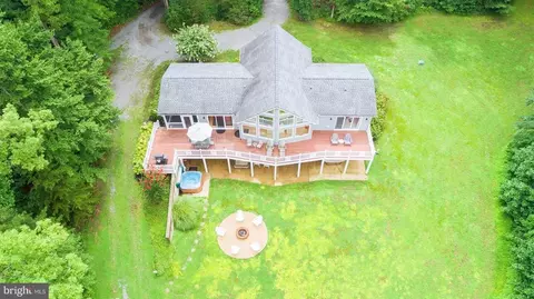 671 Busbees Point Rd, Bumpass, VA 23024 photo 9