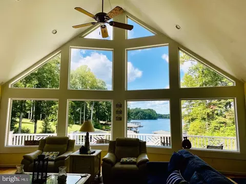 671 Busbees Point Rd, Bumpass, VA 23024 photo 2