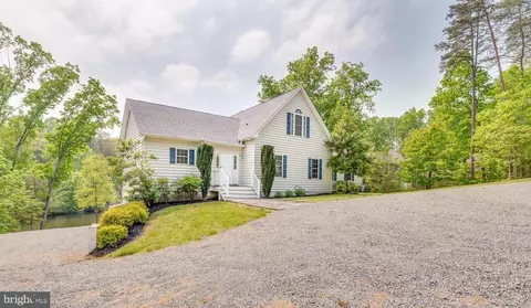 127 Rose Cir, Bumpass, VA 23024 photo 5