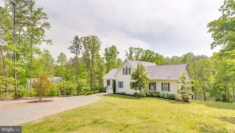127 Rose Cir, Bumpass, VA 23024 photo 2
