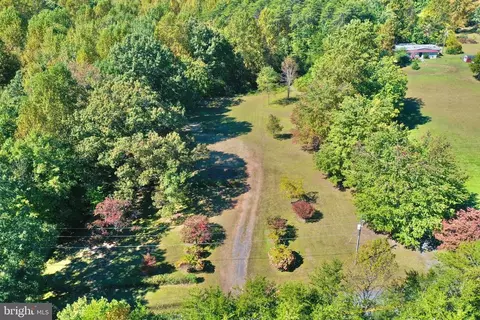2907 Oakland Rd, Louisa, VA 23093