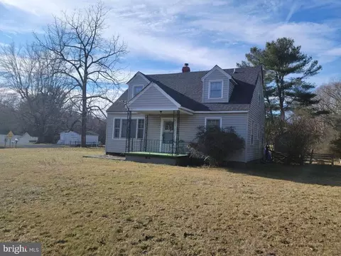 425 Sam Boyd Rd, Louisa, VA 23093 photo 1