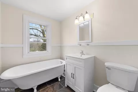 105 Lyde Ave, Louisa, VA 23093 photo 27