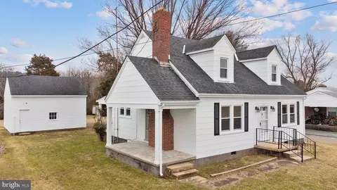 105 Lyde Ave, Louisa, VA 23093 photo 1