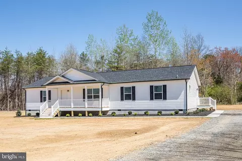 20 Hotchkiss Dr, Mineral, VA 23117