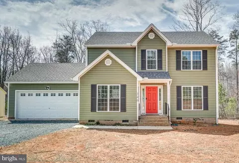 346 Hickory Creek Ln, Louisa, VA 23093