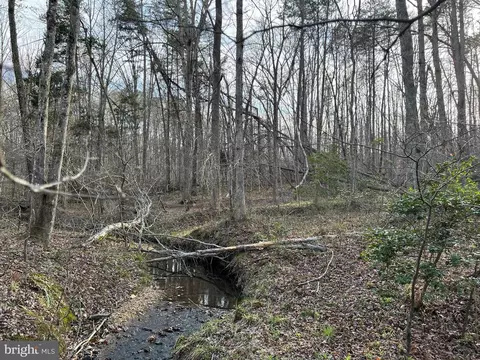 Public Side - Louisa - Non Hoa, Mineral, VA 23117