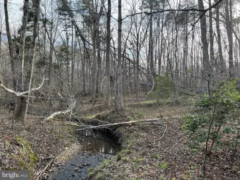 Public Side - Louisa - Non Hoa, Mineral, VA 23117