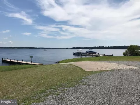 421 Lake Anna Dr, Bumpass, VA 23024 photo 53