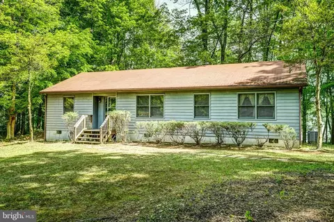 435 Cooke Ln, Bumpass, VA 23024