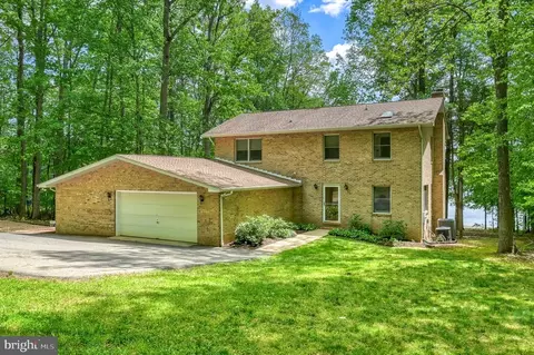 1302 Moody Town Rd, Bumpass, VA 23024
