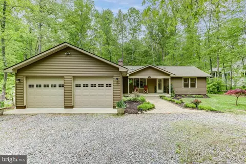 204 Lakewood Dr, Mineral, VA 23117