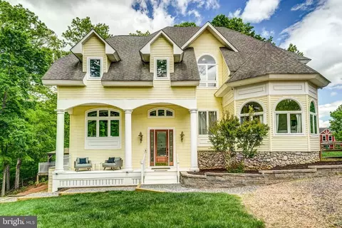 35 Christopher Ct, Mineral, VA 23117
