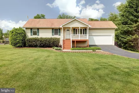 17 N Bluewater Blvd N, Mineral, VA 23117