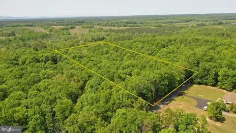 Roundabout Rd, Louisa, VA 23093