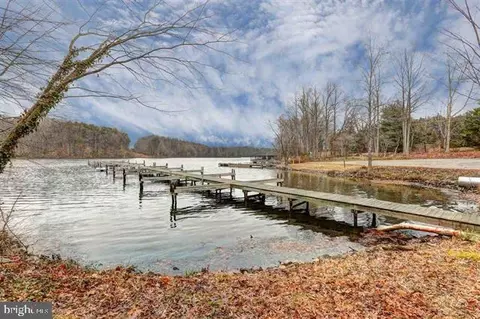 483 Carrs Bridge Rd, Mineral, VA 23117 photo 6