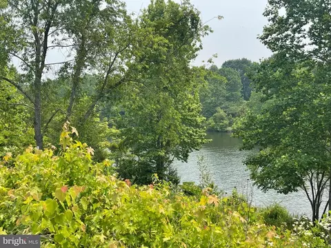 483 Carrs Bridge Rd, Mineral, VA 23117 photo 3